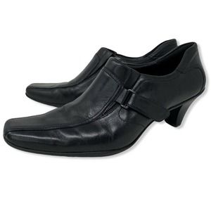 Ecco Size 40 Black Leather Loafer Heels